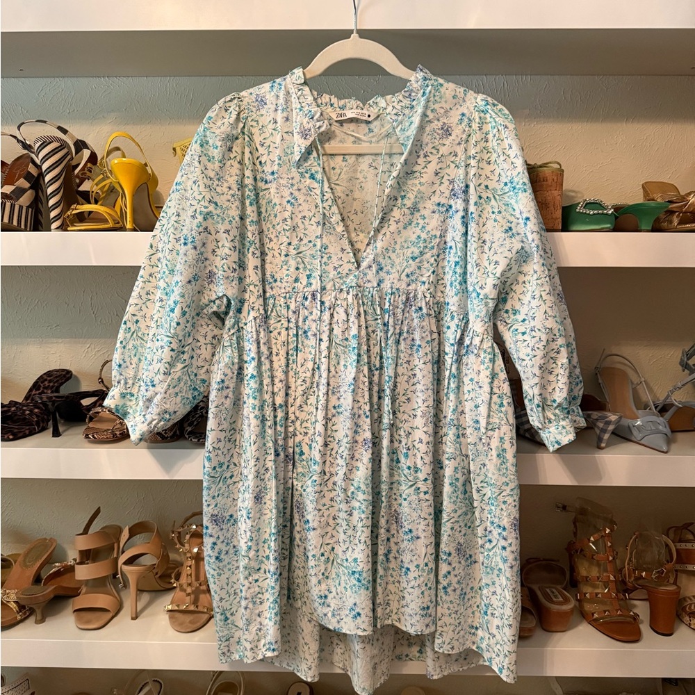 H&M Oversized White & Blue Floral Print Dress